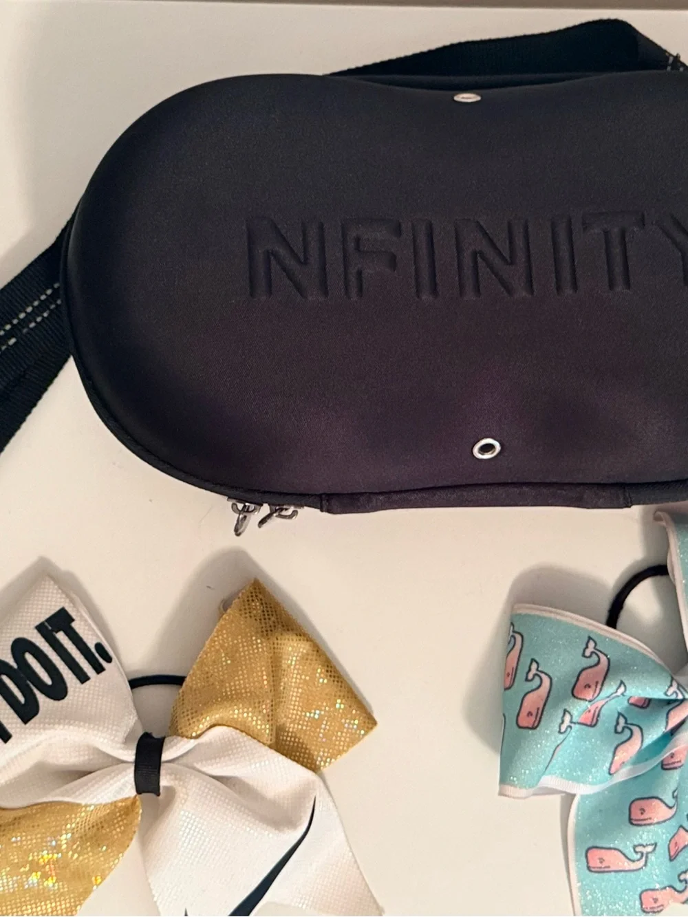 NFINITY cheer shoe case Vineyard vines Whale & /Gold Nike-StyleHair Bows